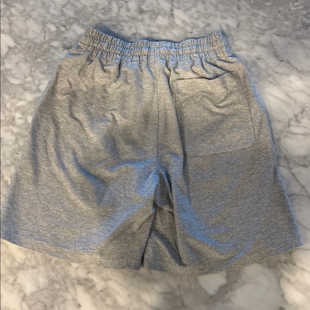 Outdoor voices Sunday Sweatshort 7” gray size XS